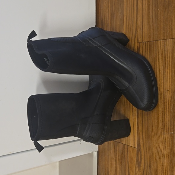 Hunter Shoes - Hunter Neoprene Rain/ Snow Heeled Boot